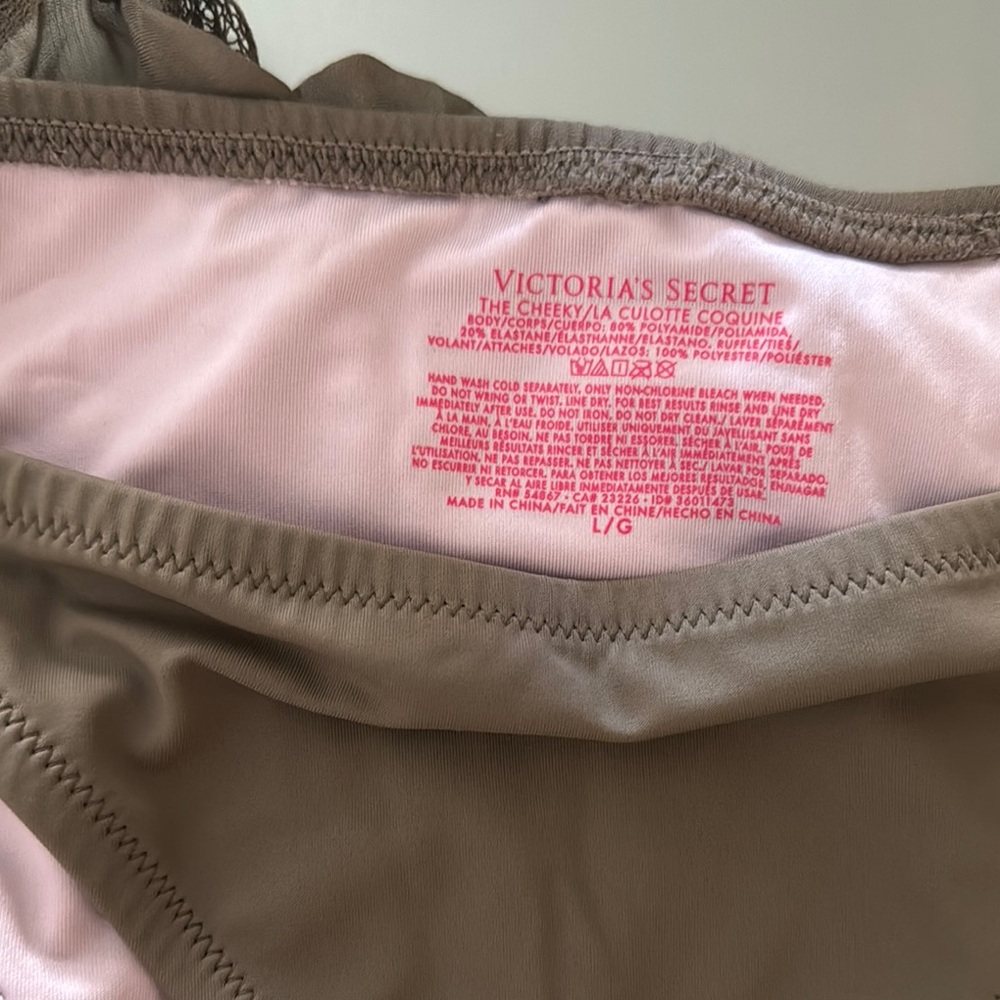 Victoria's Secret Taupe Ruffle Bikini Top - Picture 5 of 15
